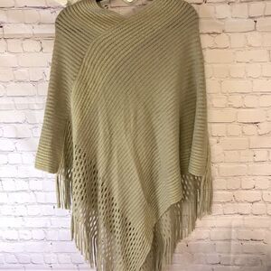 WHITE MARK Women's Sansa Lightweight Gold Knit Fringe Boho Festival Poncho OS